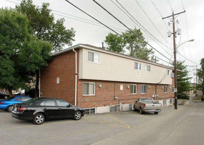 28-43 E 18th Ave