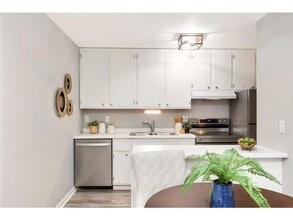 4014 15th Ave S in Minneapolis, MN - Building Photo - Building Photo