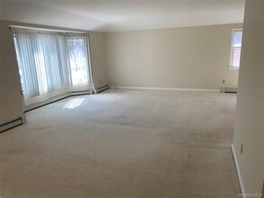 57-48 256th St in Queens, NY - Building Photo - Building Photo