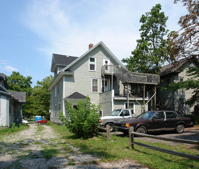 517 W Shiawassee St in Lansing, MI - Foto de edificio - Building Photo