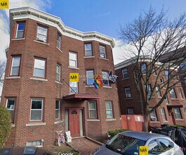 399 Broadway in Somerville, MA - Foto de edificio - Building Photo