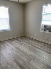 1812 W 17th Ln in Portales, NM - Building Photo - Building Photo