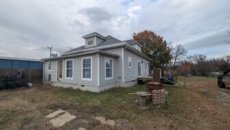 710 Main St in Durant, OK - Building Photo
