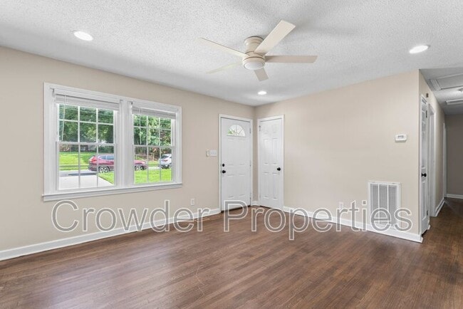 3612 Sargeant Dr in Charlotte, NC - Building Photo - Building Photo