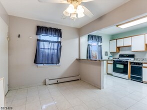 1132 Valley Rd in Wayne, NJ - Building Photo - Building Photo