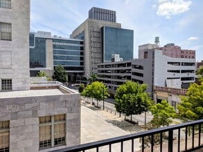 95 Forsyth St SW, Unit 3C in Atlanta, GA - Foto de edificio - Building Photo