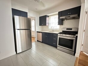 1843 Clintonville St, Unit Side Apt in Whitestone, NY - Building Photo - Building Photo