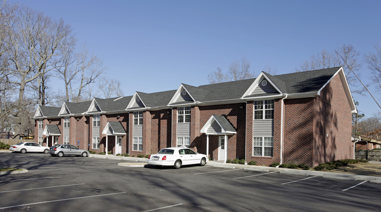 Lake Ridge Apartments in Virginia Beach, VA - Building Photo