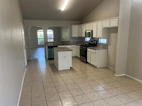 713 Hogan in Kyle, TX - Building Photo - Building Photo