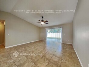 1056 Bridlewood Way in Brandon, FL - Building Photo - Building Photo