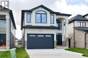 1057 Karenana Rd in London, ON - Building Photo