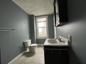 203 Howell St, Unit 2 in Providence, RI - Building Photo - Building Photo