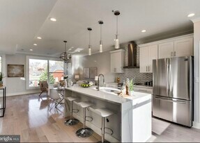 631 Florida Ave NE, Unit B in Washington, DC - Building Photo