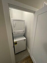 3400 W Fullerton Ave, Unit 3407-2C 2 Bed in Chicago, IL - Building Photo - Building Photo
