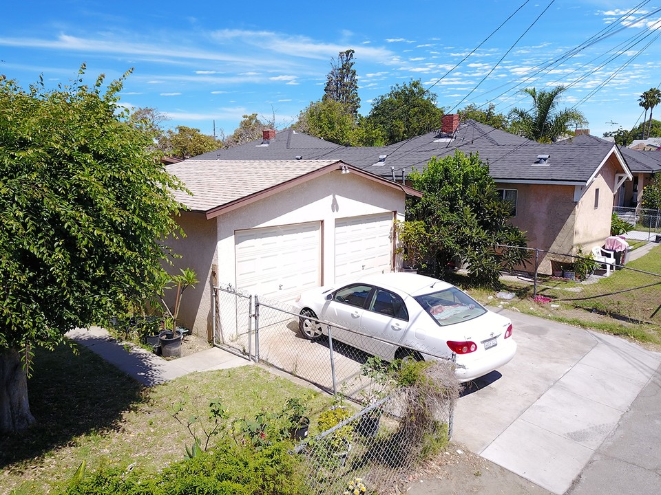 16644 Eureka Ave in Paramount, CA - Building Photo