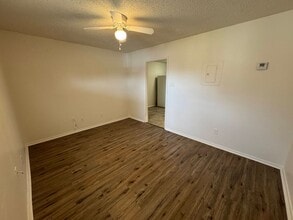 715 N 20th St, Unit Unit 09 in Temple, TX - Foto de edificio - Building Photo