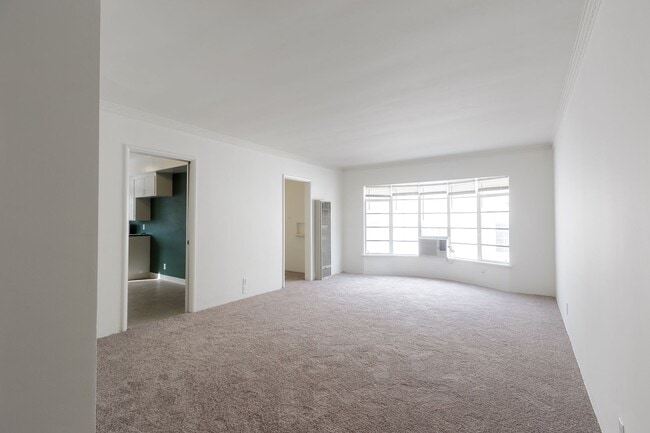 4909 Coldwater Canyon Ave in Los Angeles, CA - Building Photo - Building Photo