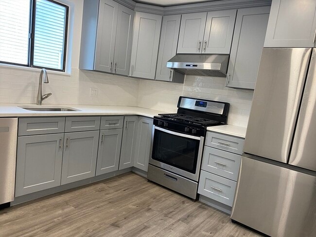 60-62-62 Nonantum St in Boston, MA - Building Photo - Building Photo