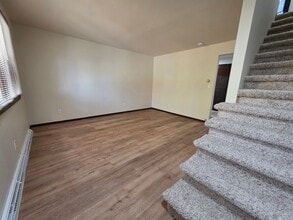 624-626 Crestview Dr in Seymour, WI - Building Photo - Building Photo