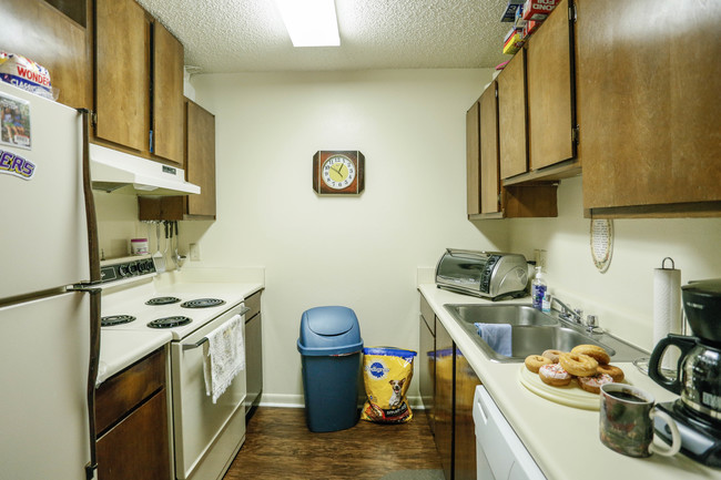 Somerset Apartments in Deridder, LA - Foto de edificio - Interior Photo