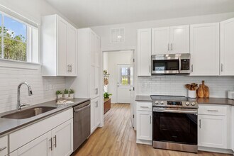 Hamlet Huntersville in Huntersville, NC - Building Photo - Building Photo