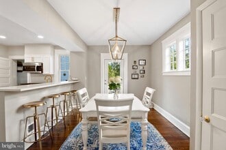 404 S Jackson St in Media, PA - Foto de edificio - Building Photo