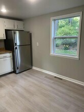 7 Gilmore Ter, Unit 2 Bedrooms, 1 Bath, Apt i in Schenectady, NY - Building Photo - Building Photo