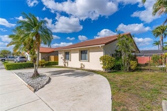 13755 SW 23rd Terrace in Miami, FL - Building Photo - Building Photo