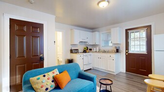 22 Hews St, Unit 2 in Cambridge, MA - Building Photo