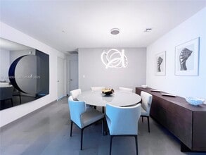 68 SE 6th St in Miami, FL - Building Photo - Building Photo