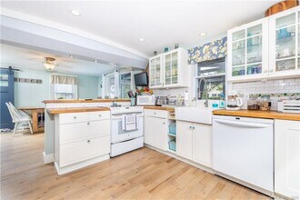 4 Elinor Rd in Old Saybrook, CT - Building Photo - Building Photo