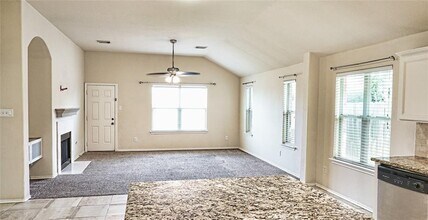9959 Driftwood Park Dr in Houston, TX - Foto de edificio - Building Photo