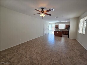 8521 W Kellman Ave in Las Vegas, NV - Building Photo - Building Photo