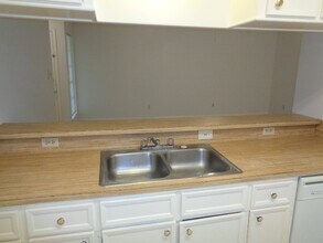 1616 Hazelwood St in Conroe, TX - Building Photo - Building Photo