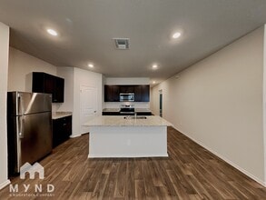 916 Cinnamon Teal in Seguin, TX - Building Photo - Building Photo