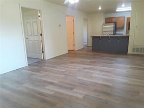 1211 Oakland Ave in Fayetteville, AR - Building Photo - Building Photo