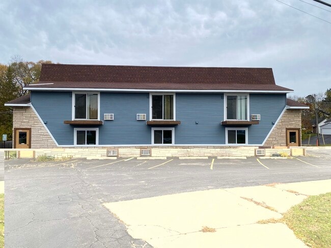 710 2nd Ave N in Onalaska, WI - Foto de edificio - Building Photo