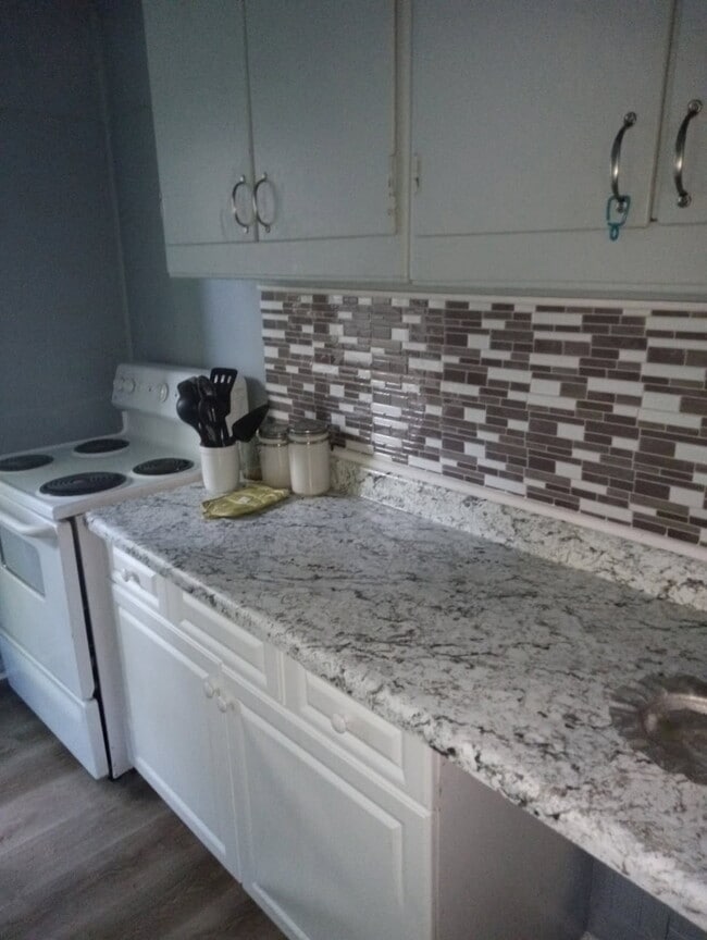 property at 1011 Queen St