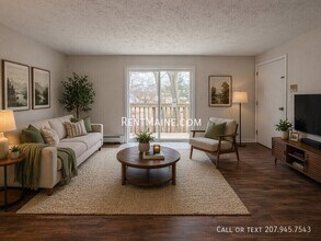 8 Hartley St, Unit 6 in Lewiston, ME - Foto de edificio - Building Photo