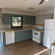 319 N Elm St in Oxford, OH - Building Photo - Building Photo