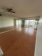 8460 Sunrise Lakes Blvd in Sunrise, FL - Building Photo - Building Photo