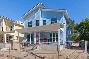 733 Hopkins St, Unit 733 in Durham, NC - Building Photo