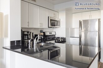 140 Riverside Blvd in New York, NY - Foto de edificio - Building Photo
