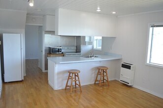 44 Edwards Ave in Sausalito, CA - Building Photo - Building Photo