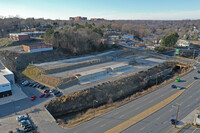 600 Peters Creek Pky in Winston-Salem, NC - Foto de edificio - Building Photo