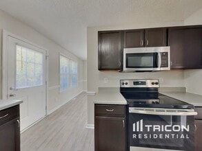 7917 Wilson Pond Ln in Fuquay Varina, NC - Building Photo - Building Photo