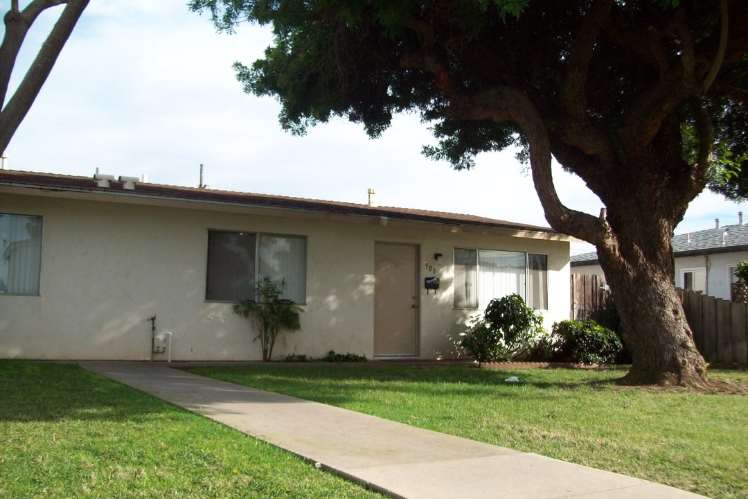 1171-1173 Elm Ave in Imperial Beach, CA - Building Photo
