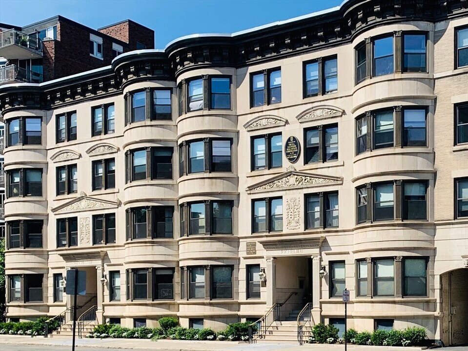 Five Winchester St in Brookline, MA - Building Photo