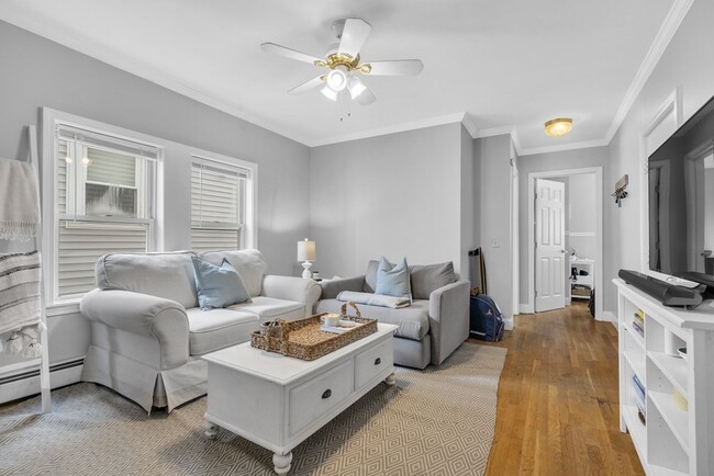 180 W 8th St, Unit 2