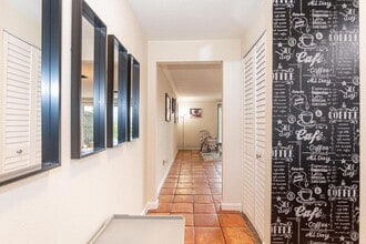 13460 Old Englishtown Rd in Wellington, FL - Building Photo - Building Photo